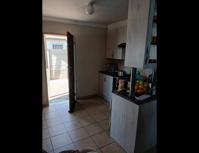 3 BEDROOM HOUSE FOR SALE IN SKY CITY